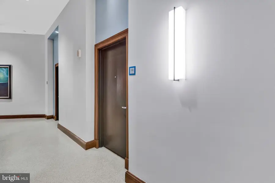 2720 S Arlington Mill Dr #102, Arlington, VA 22206 - #3