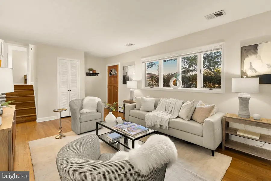 5912 3rd St S, Arlington, VA 22204 - #2