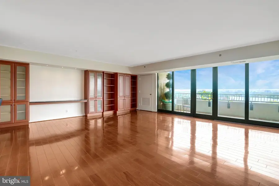 1200 Crystal Dr #912, Arlington, VA 22202 - #2