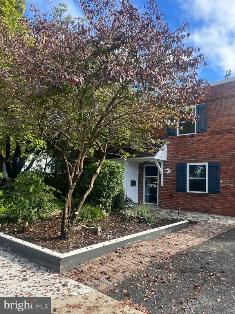 817 S Irving St, Arlington, VA 22204 - #1