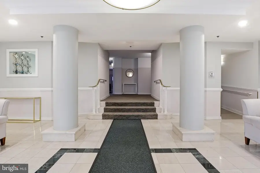 1045 N Utah St N #2-401, Arlington, VA 22201 - #3