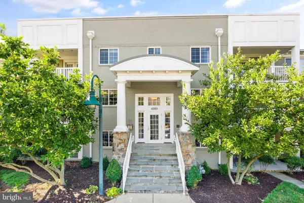 4089 S Four Mile Run Dr #201, ARLINGTON, VA 22204