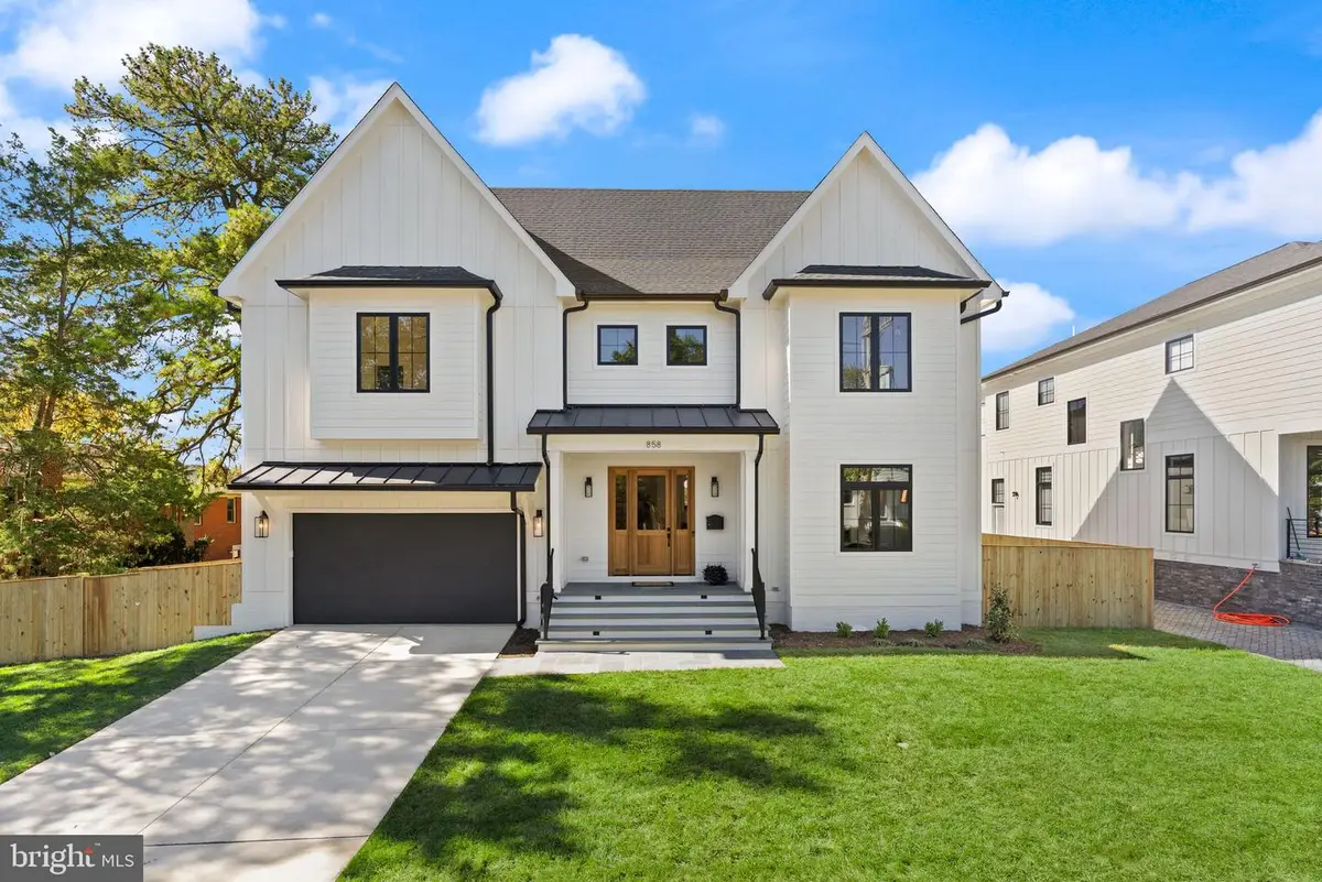858 N Frederick St, Arlington, VA 22205 - #1