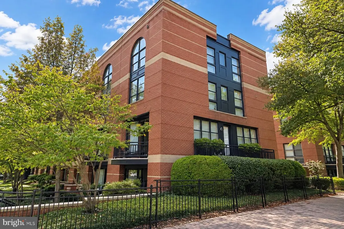 1630 N Rhodes St, Arlington, VA 22209 - #1