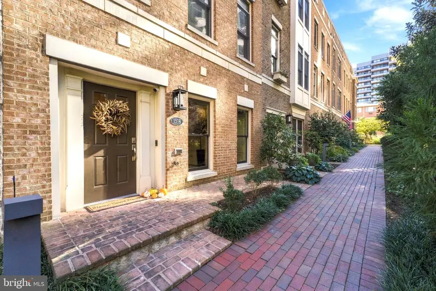 1518 16th Ct N, Arlington, VA 22209 - #2