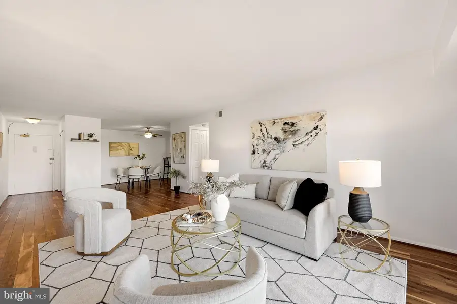 1300 Army Navy Dr #805, Arlington, VA 22202 - #3