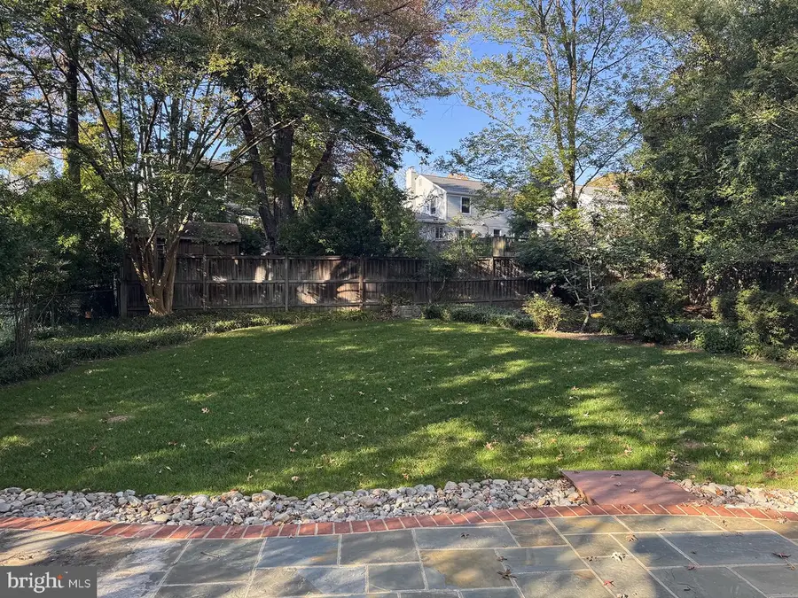 5529 Fairfax Dr, Arlington, VA 22205 - #3