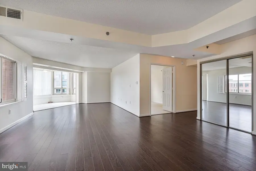 2151 Jamieson Ave #809, Alexandria, VA 22314 - Image #2