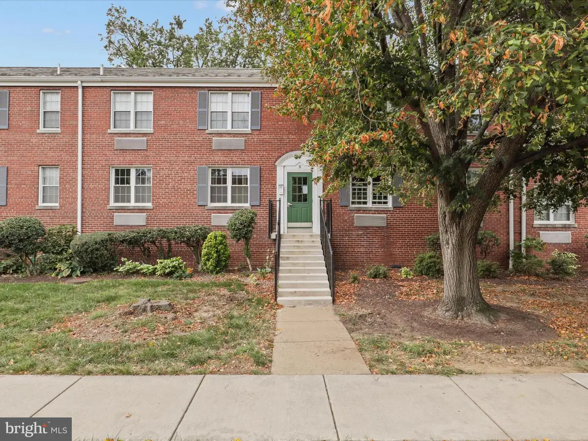 9 E Glebe Rd #c, Alexandria, VA 22305 - Image #1