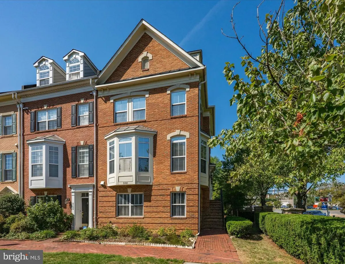 5101 Gardner Dr, Alexandria, VA 22304 - Image #1
