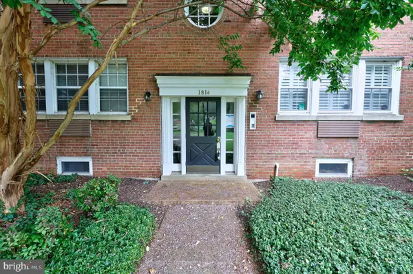 1814 W Abingdon Dr #201, ALEXANDRIA, VA 22314