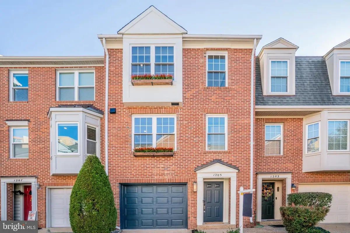 1205 Madison St, Alexandria, VA 22314 - #1