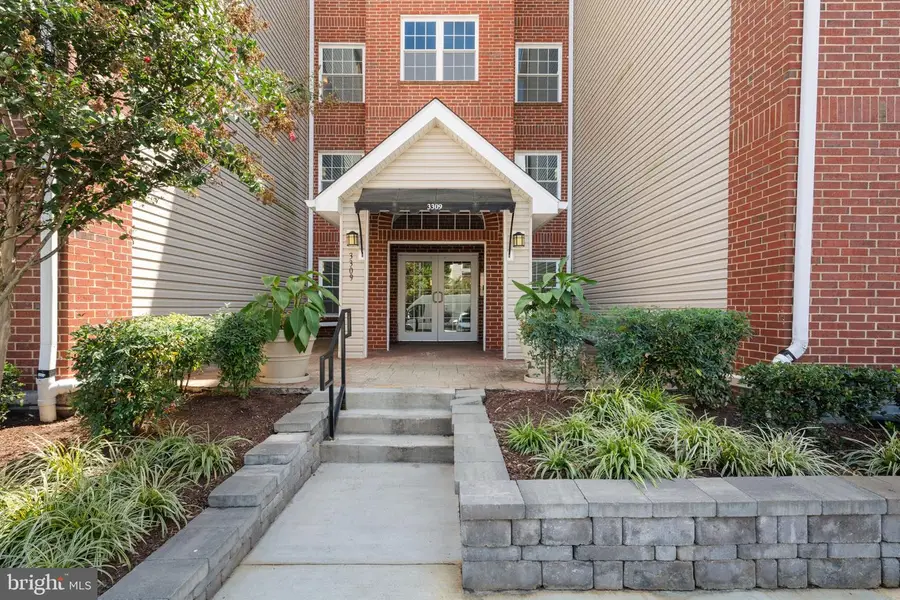 3309 Wyndham Cir #2186, Alexandria, VA 22302 - Image #2