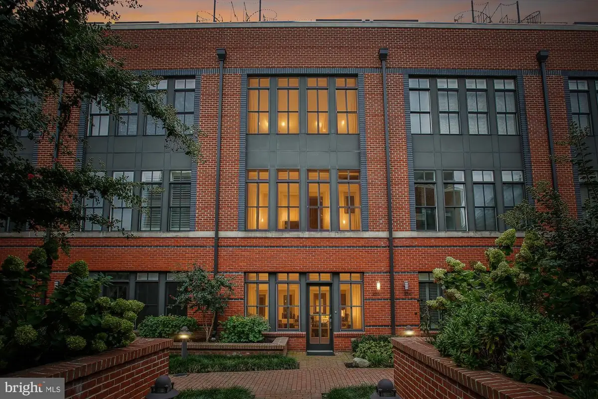 320 Third St, Alexandria, VA 22314 - #1