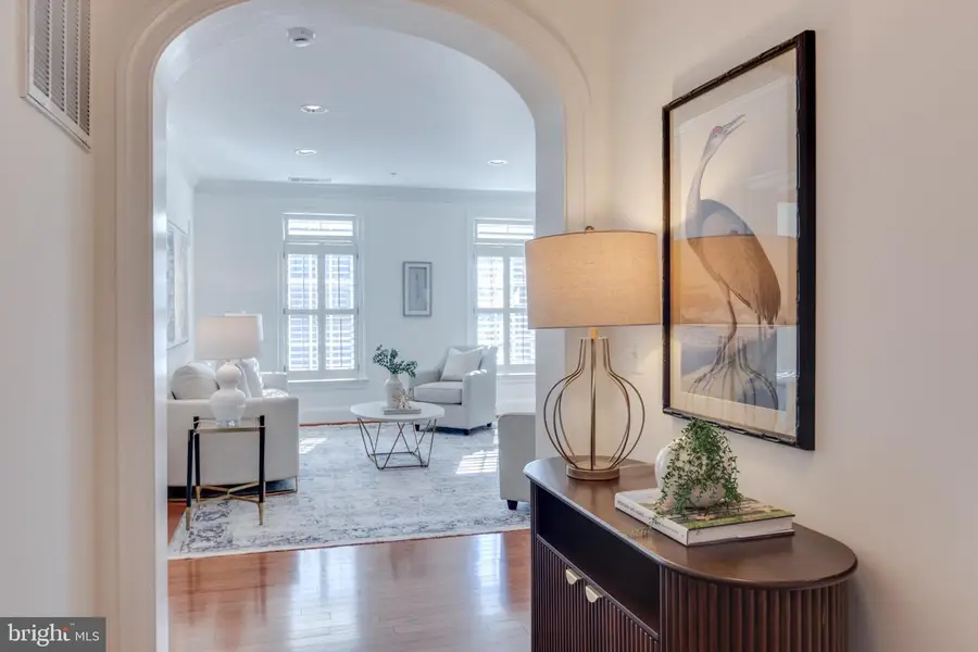 635 First St #404, Alexandria, VA 22314 - Image #2