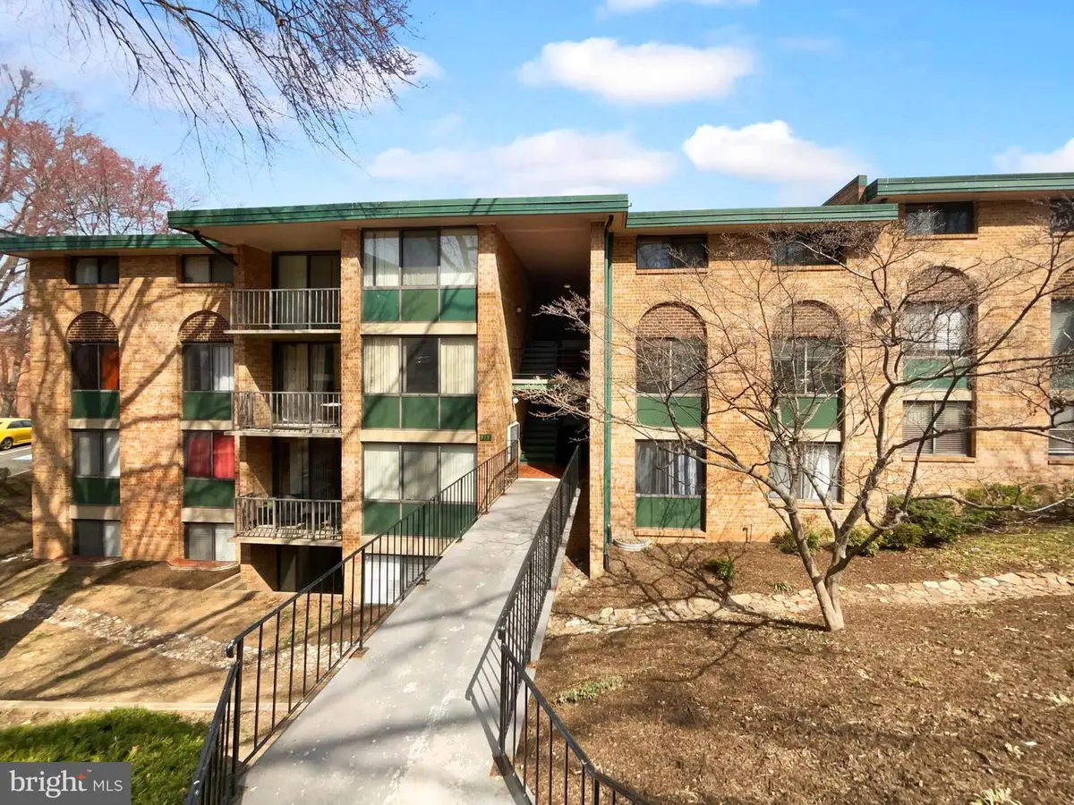 519 N Armistead St #t1, Alexandria, VA 22312 - Image #1