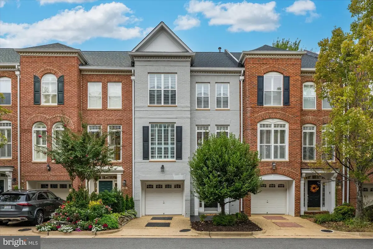 4919 Barbour Dr, Alexandria, VA 22304 - Image #1