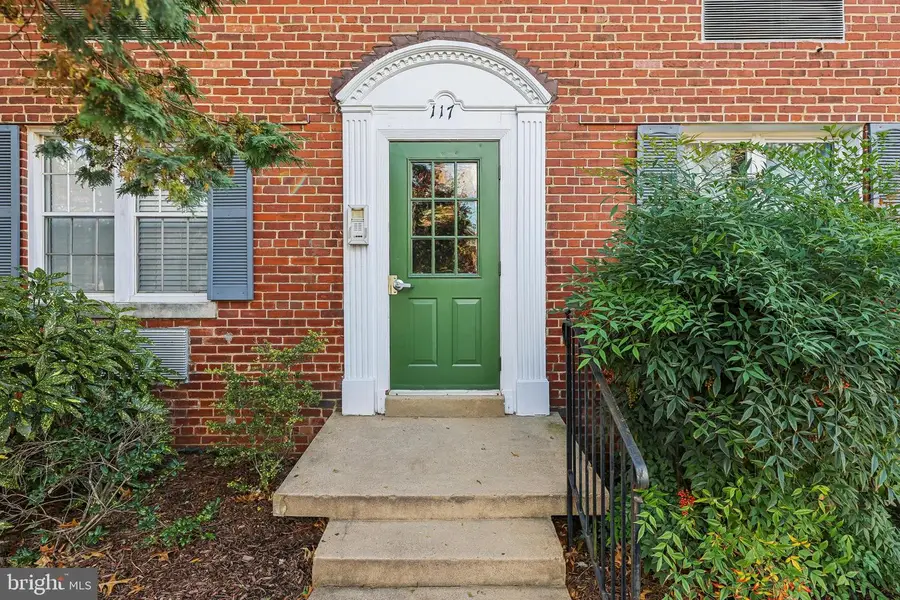 117 E Glebe Rd #b, Alexandria, VA 22305 - Image #3