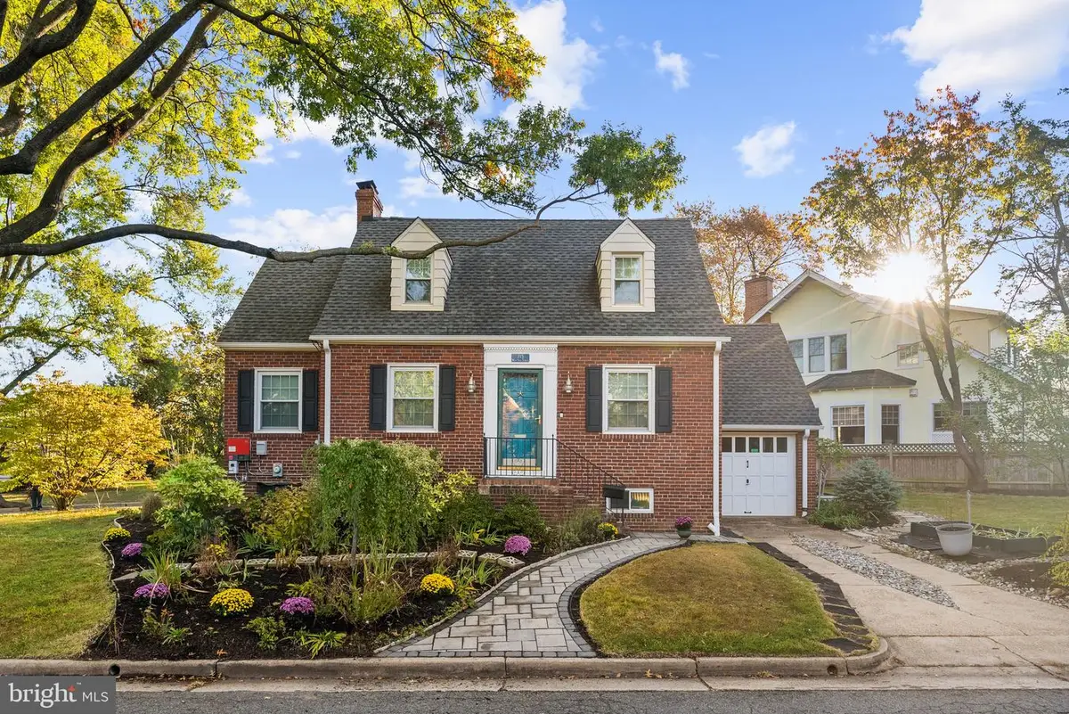 715 W View Ter, Alexandria, VA 22301 - Image #1