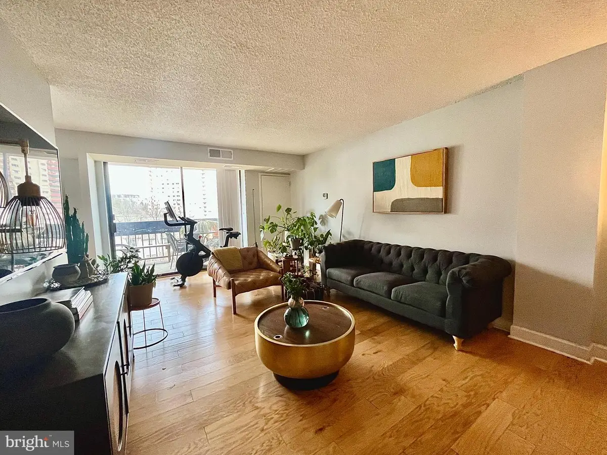 5300 Holmes Run Pkwy #615, Alexandria, VA 22304 - #1