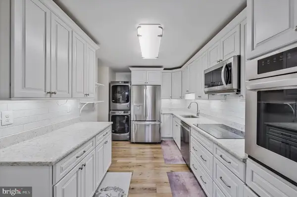 309 Yoakum Pkwy #807, ALEXANDRIA, VA 22304