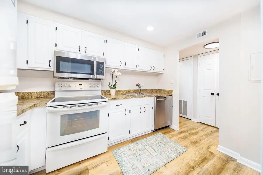 801 N Howard St #303, Alexandria, VA 22304 - #3