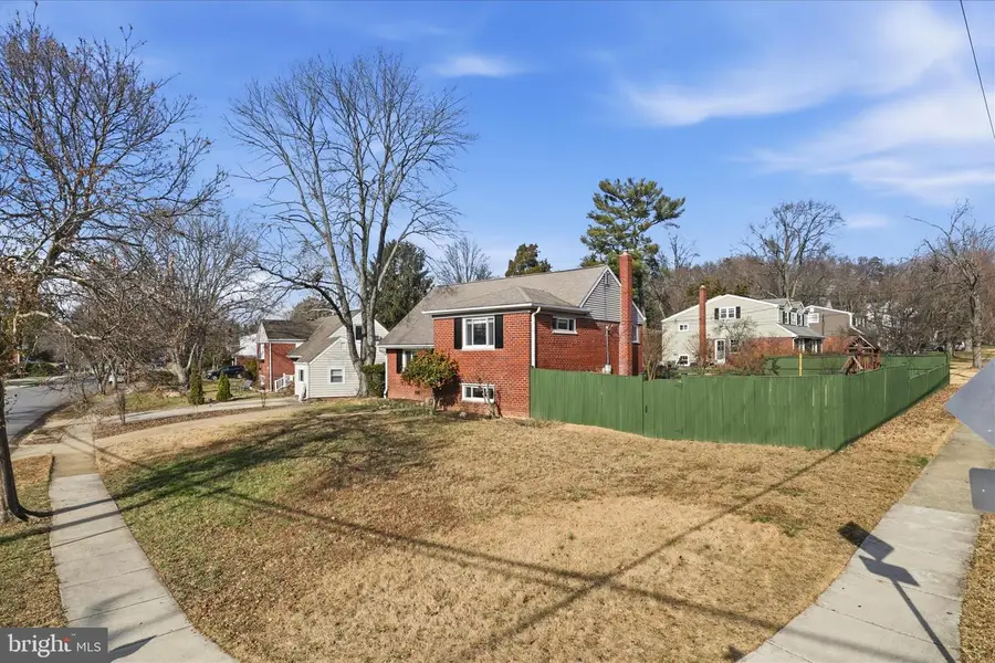 5201 Richenbacher Ave, Alexandria, VA 22304 - #3