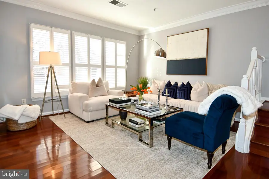 5087 Donovan Dr, Alexandria, VA 22304 - Image #3