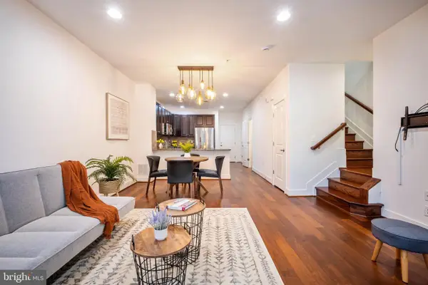 2215 Richmond Hwy #101, ALEXANDRIA, VA 22301