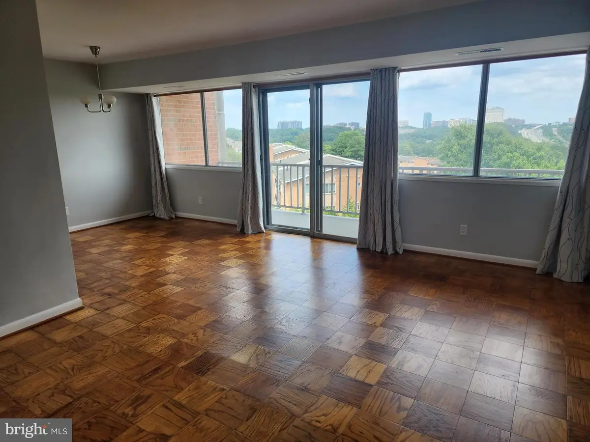 431 N Armistead St #502, Alexandria, VA 22312 - Image #1