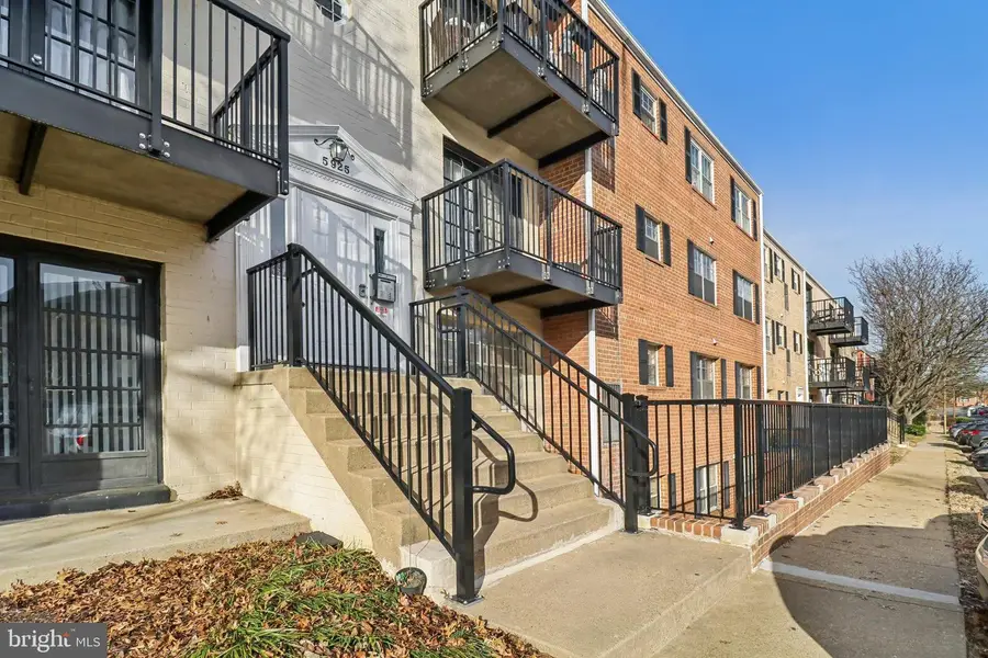 5925 Quantrell Ave #104, Alexandria, VA 22312 - Image #3