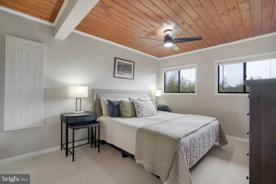 53 Skyhill Rd #302, Alexandria, VA 22314 - Image #3