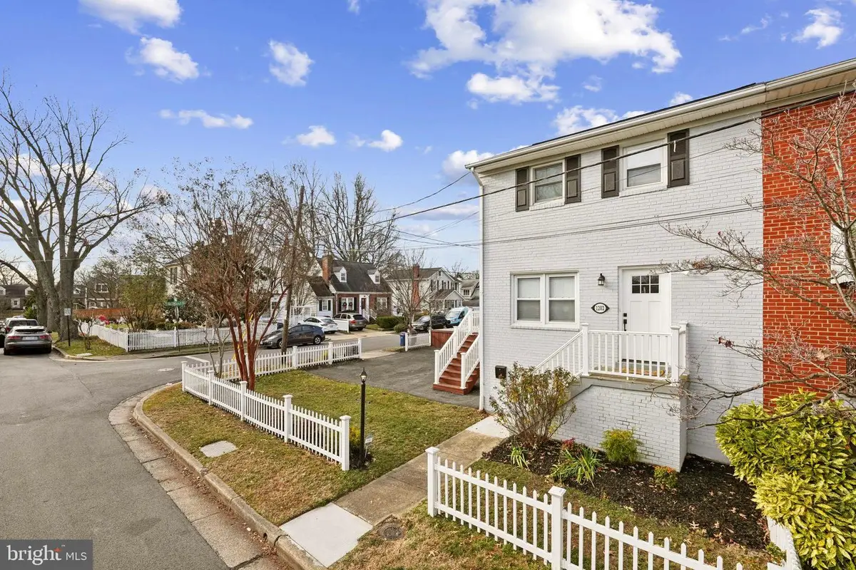 1202 Newton St, Alexandria, VA 22301 - Image #1