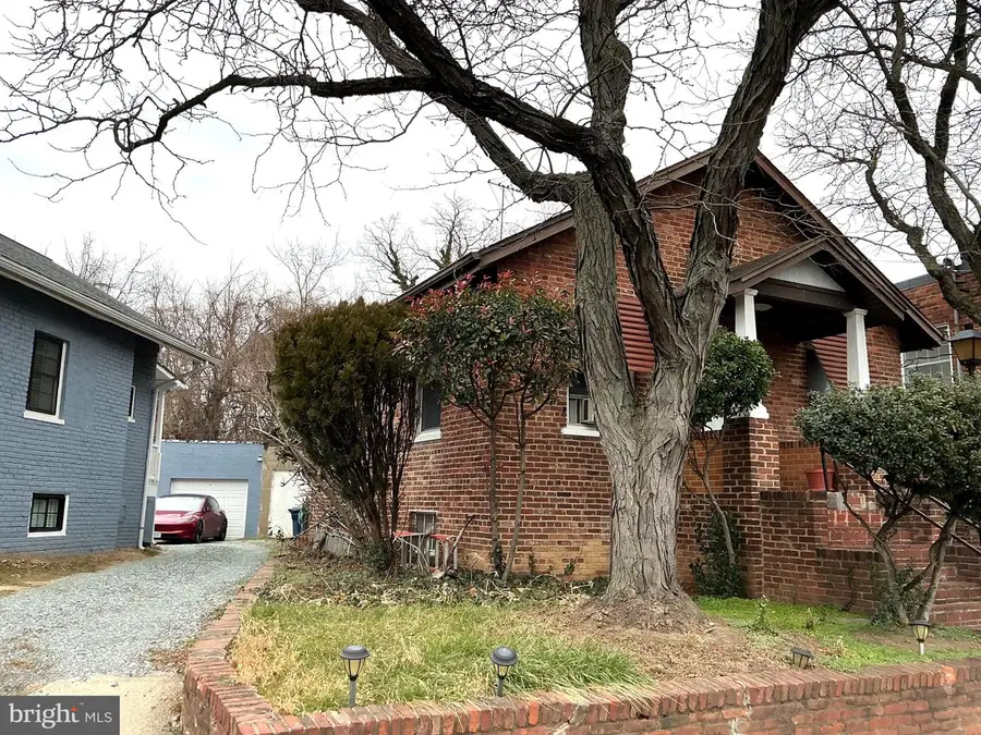 520 E Mount Ida Ave, Alexandria, VA 22301 - Image #2