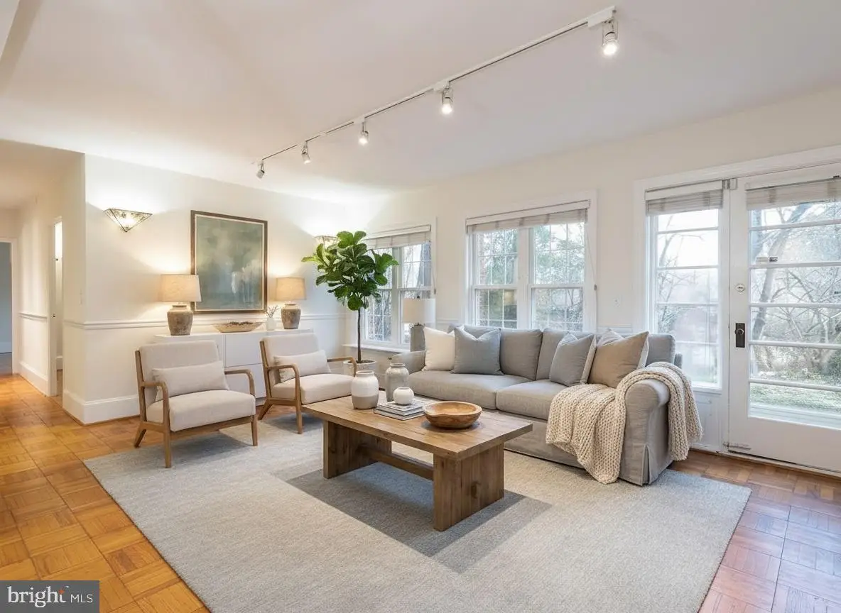 3225 Ravensworth Pl, Alexandria, VA 22302 - #1