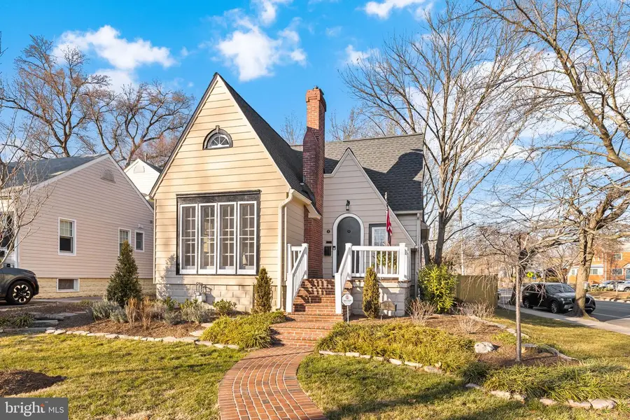 1 W Oak St, Alexandria, VA 22301 - Image #2