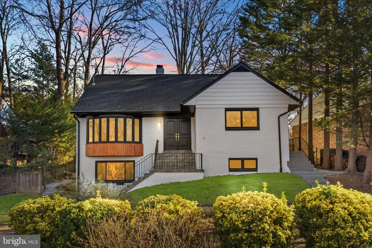 719 E Timber Branch Pkwy, Alexandria, VA 22302 - Image #1