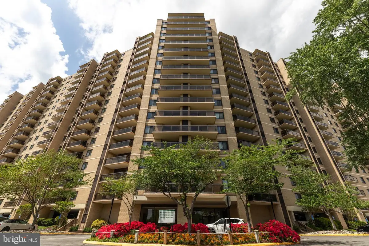 203 Yoakum Pkwy #1520, Alexandria, VA 22304 - Image #1