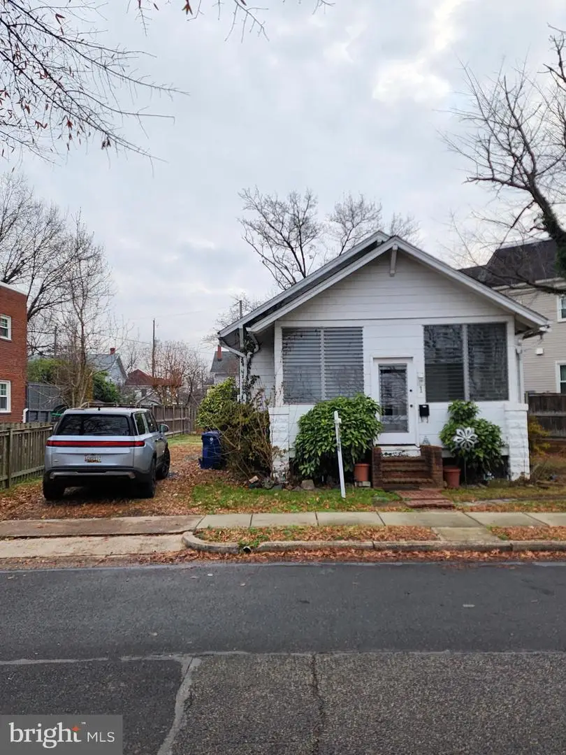 1 E Custis Ave, Alexandria, VA 22301 - Image #1