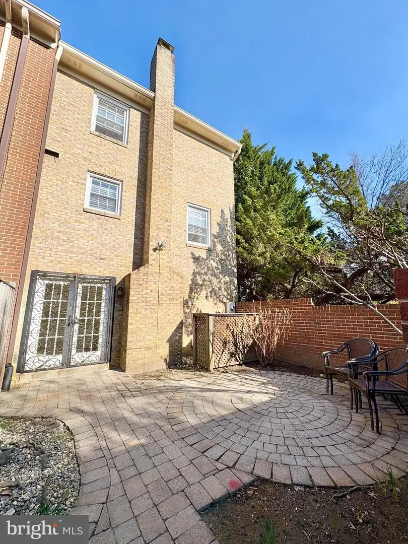 2660 Centennial Ct, Alexandria, VA 22311 - #3