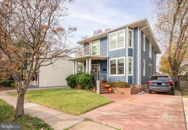 106 E Oxford Ave E, ALEXANDRIA, VA 22301