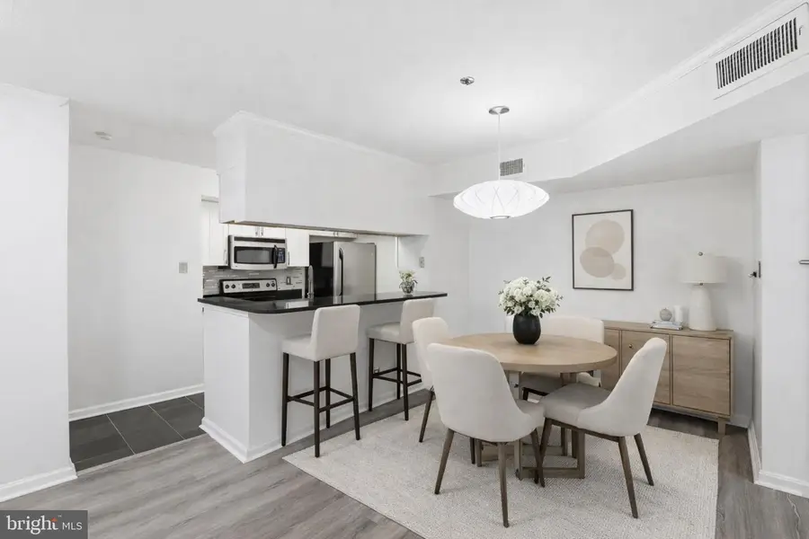 3309 Wyndham Cir #1172, Alexandria, VA 22302 - #3