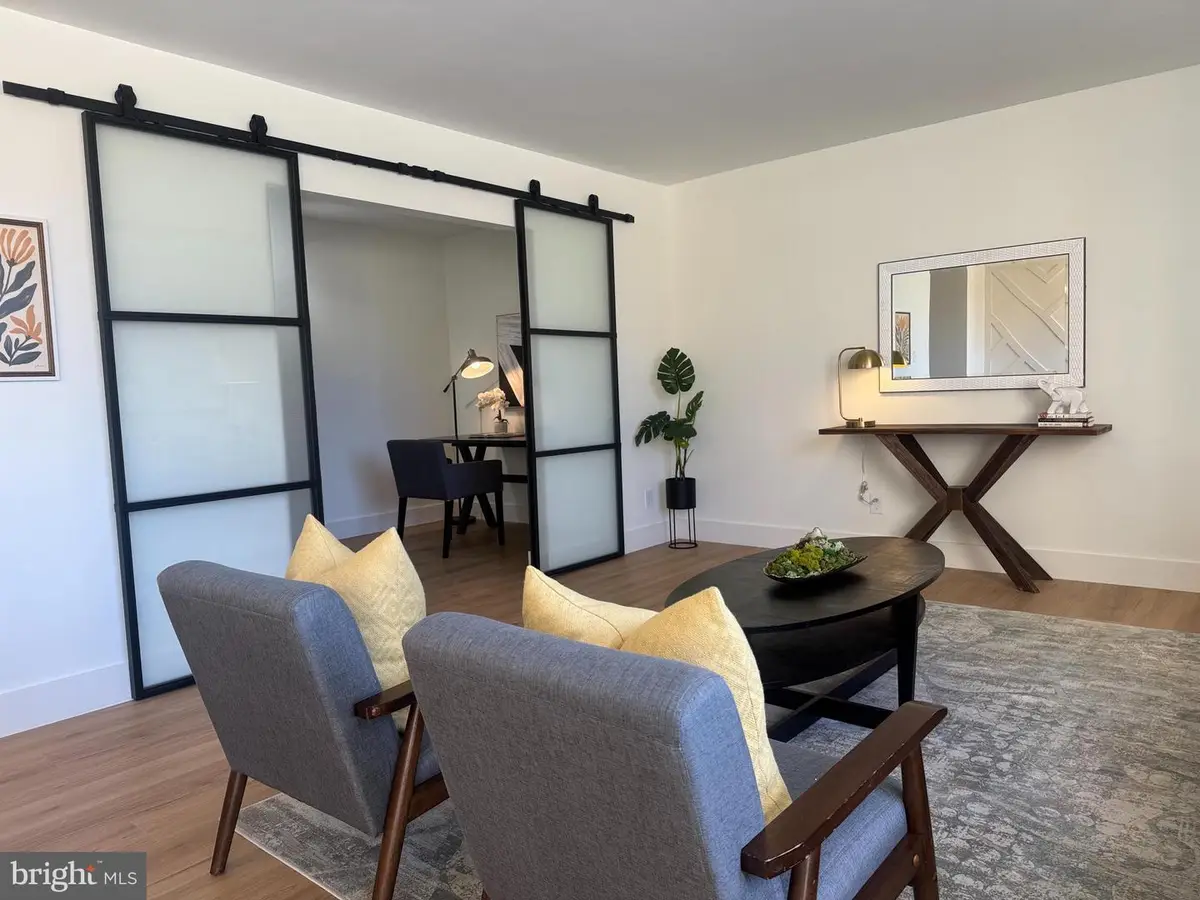 501 Slaters Ln #102, Alexandria, VA 22314 - Image #1