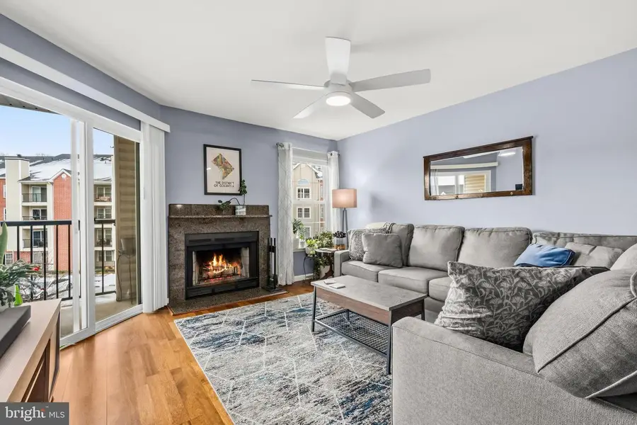 3307 Wyndham Cir #3158, Alexandria, VA 22302 - #3