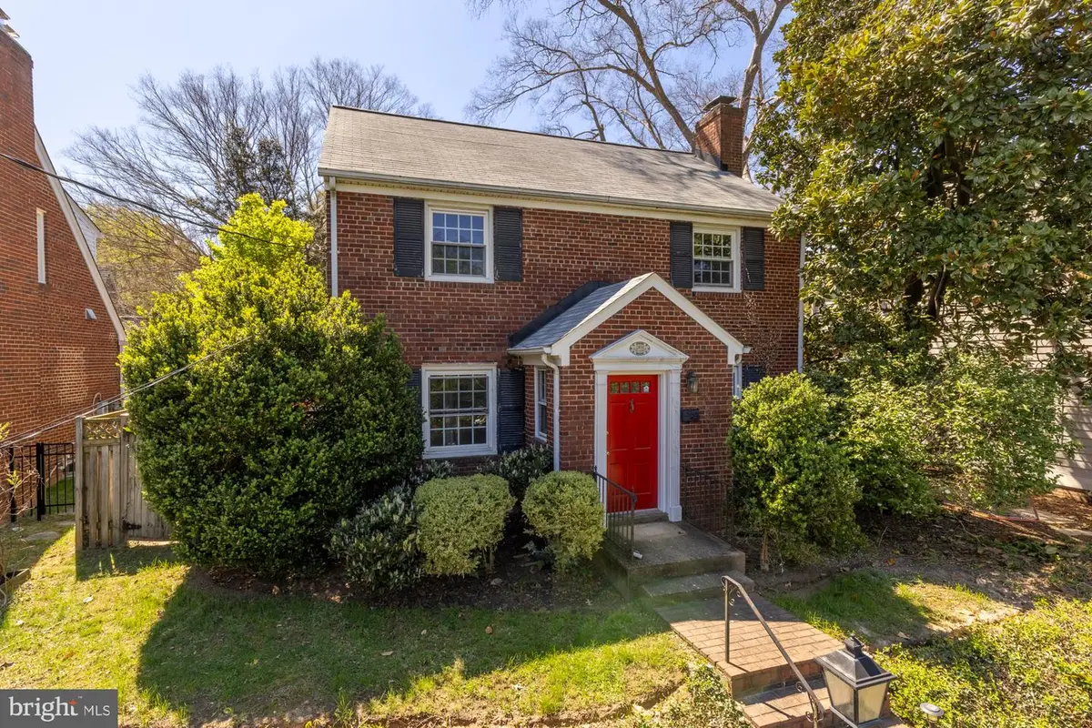 2404 King St, Alexandria, VA 22301 - #1