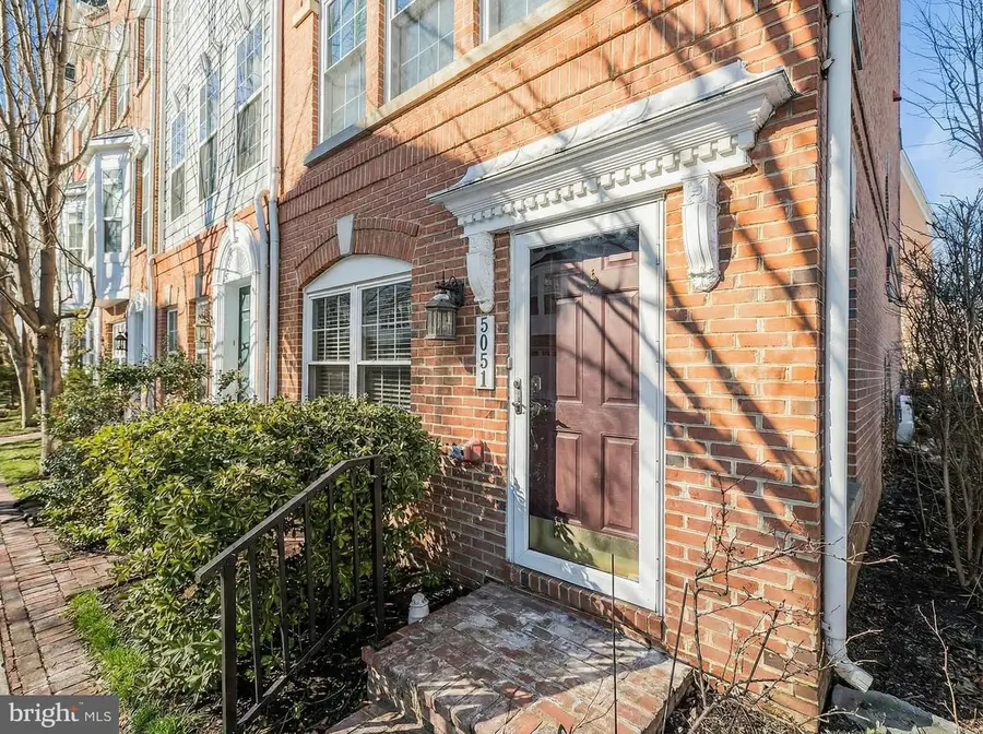 5051 Kilburn St, Alexandria, VA 22304 - #3