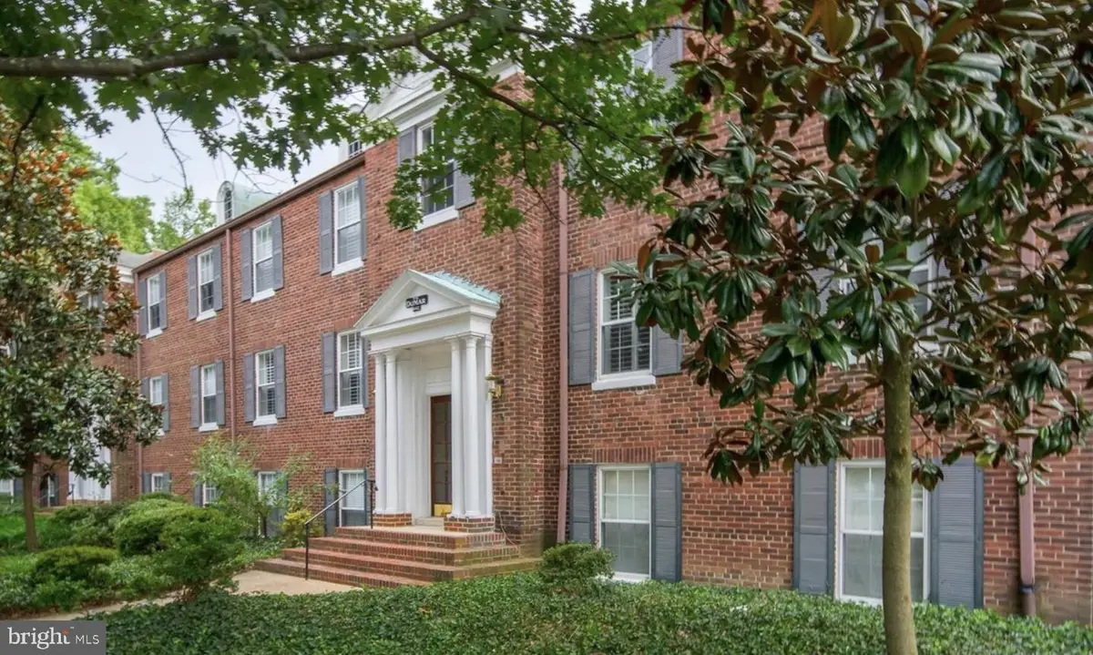 402 Commonwealth Ave #206, Alexandria, VA 22301 - Image #1