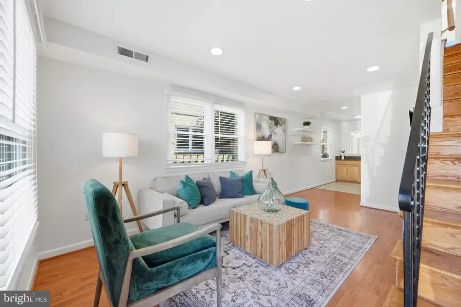 331 Laverne Ave, Alexandria, VA 22305 - #2