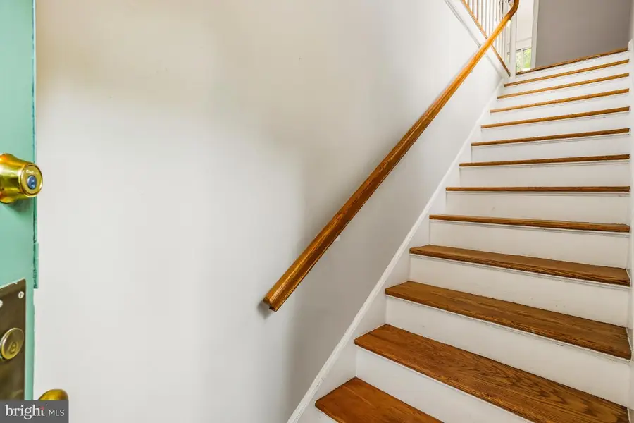 1640 Fitzgerald Ln, Alexandria, VA 22302 - #3