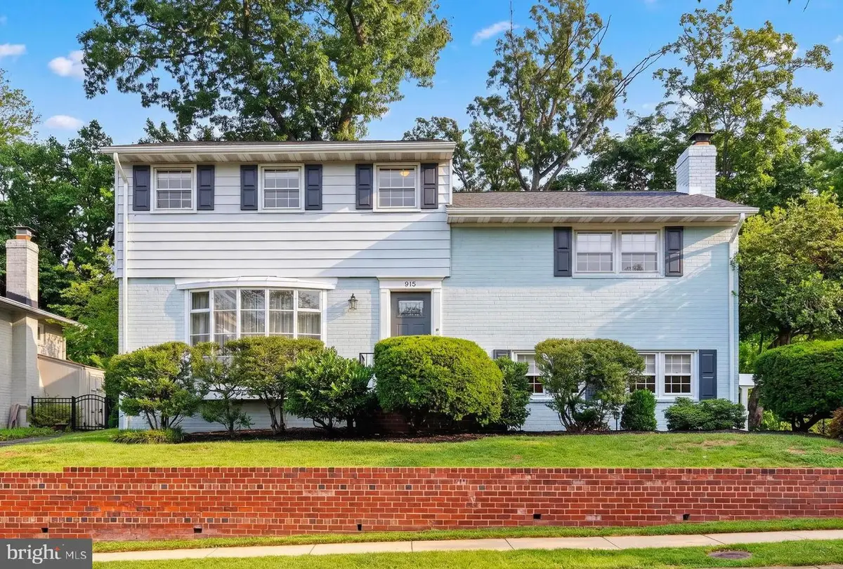915 N Overlook Dr, Alexandria, VA 22305 - #1